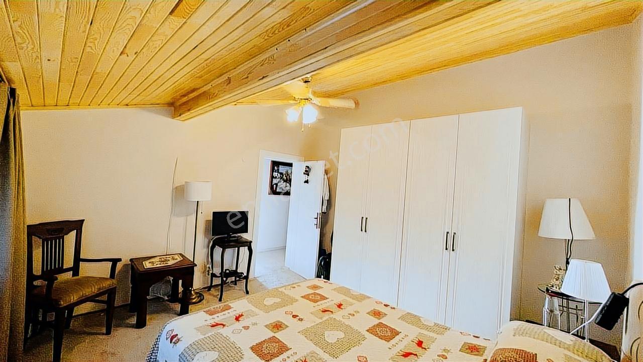 Büyükçekmece De 4+2 Satılık Villa Denize Sıfır Asansörlü - Görsel 17