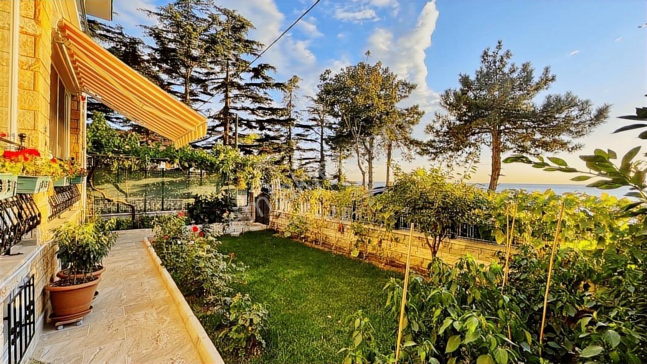 Büyükçekmece De 4+2 Satılık Villa Denize Sıfır Asansörlü - Görsel 20