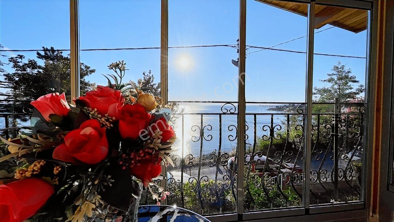 Büyükçekmece De 4+2 Satılık Villa Denize Sıfır Asansörlü - Görsel 19