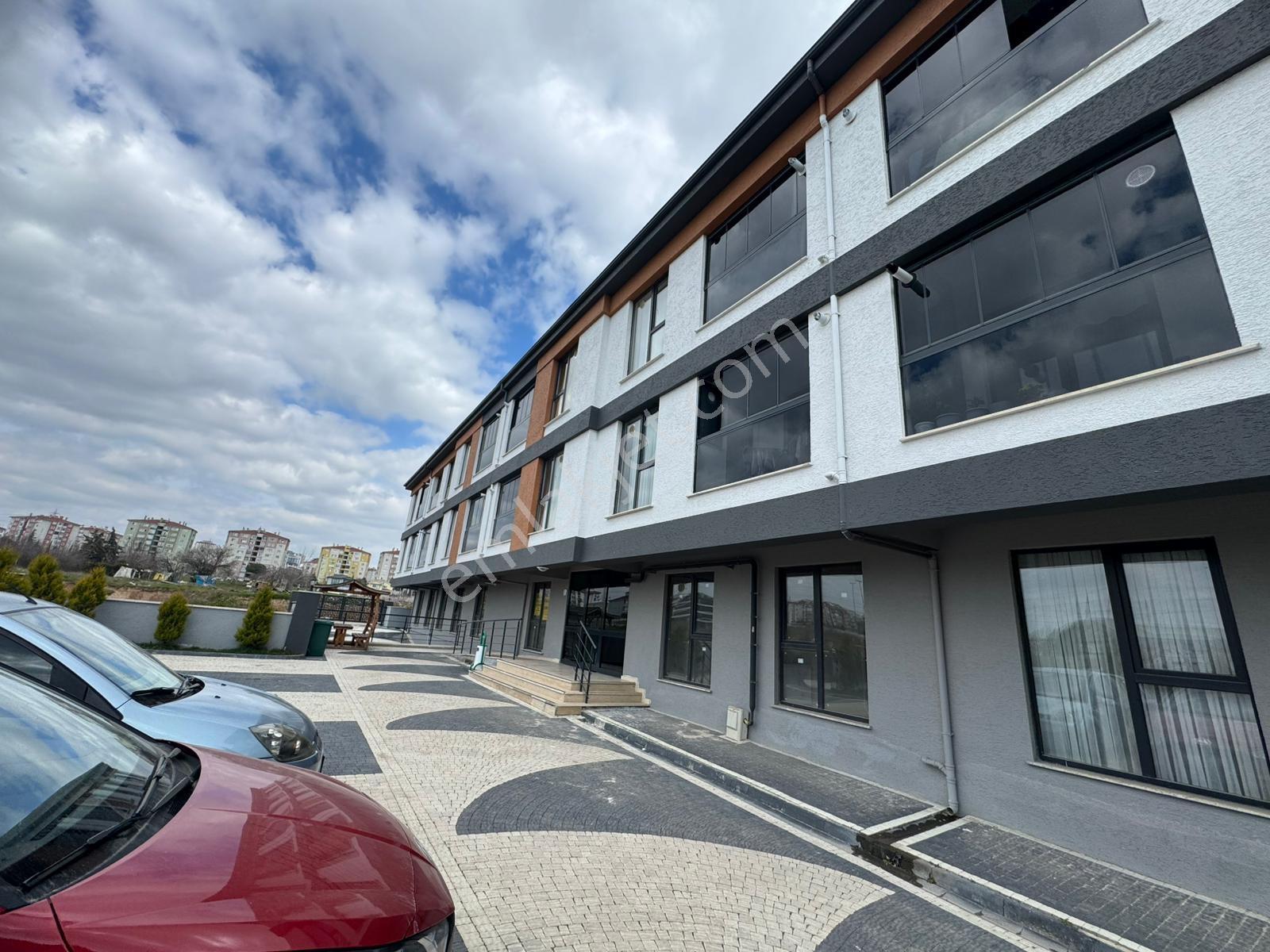 Tuğra'dan Kervancı Koru 4 Te Satılık 1+1 Havuzlu Site İçi Daire - Görsel 19