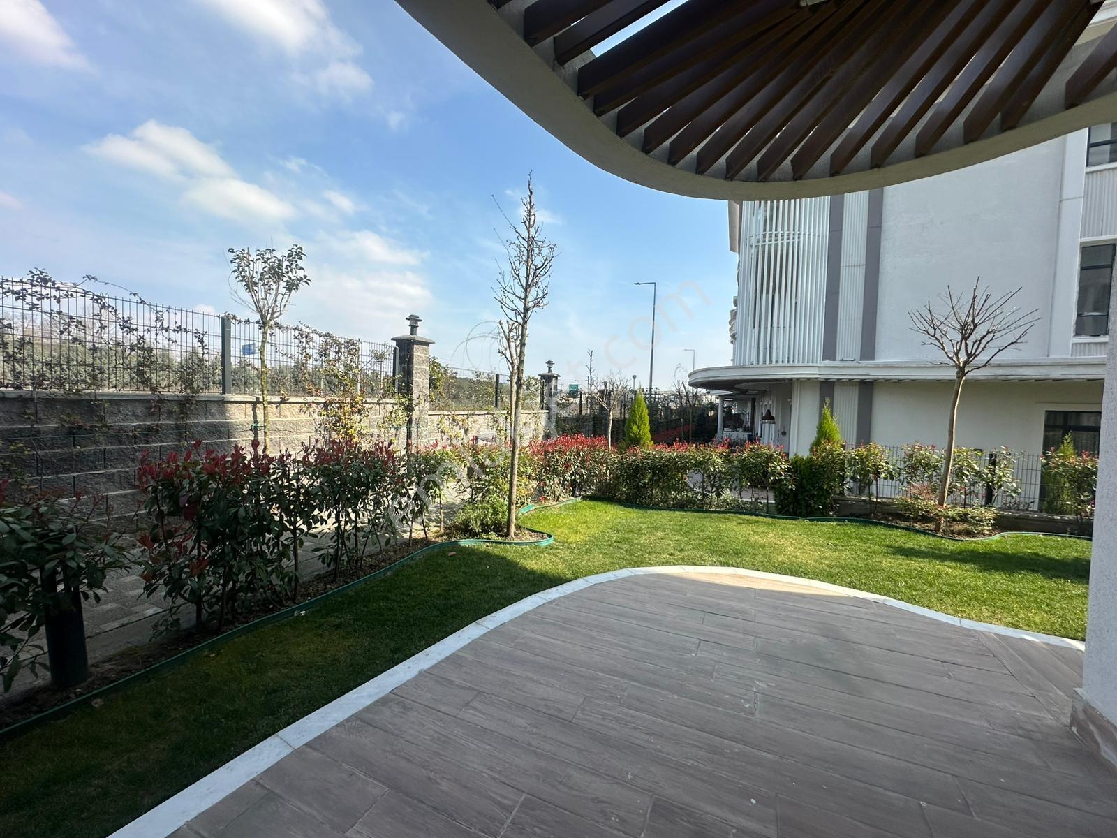 Zeray Mahal 2+1 Köşe Çift Cephe Bahçeli Satılık Daire - Görsel 28