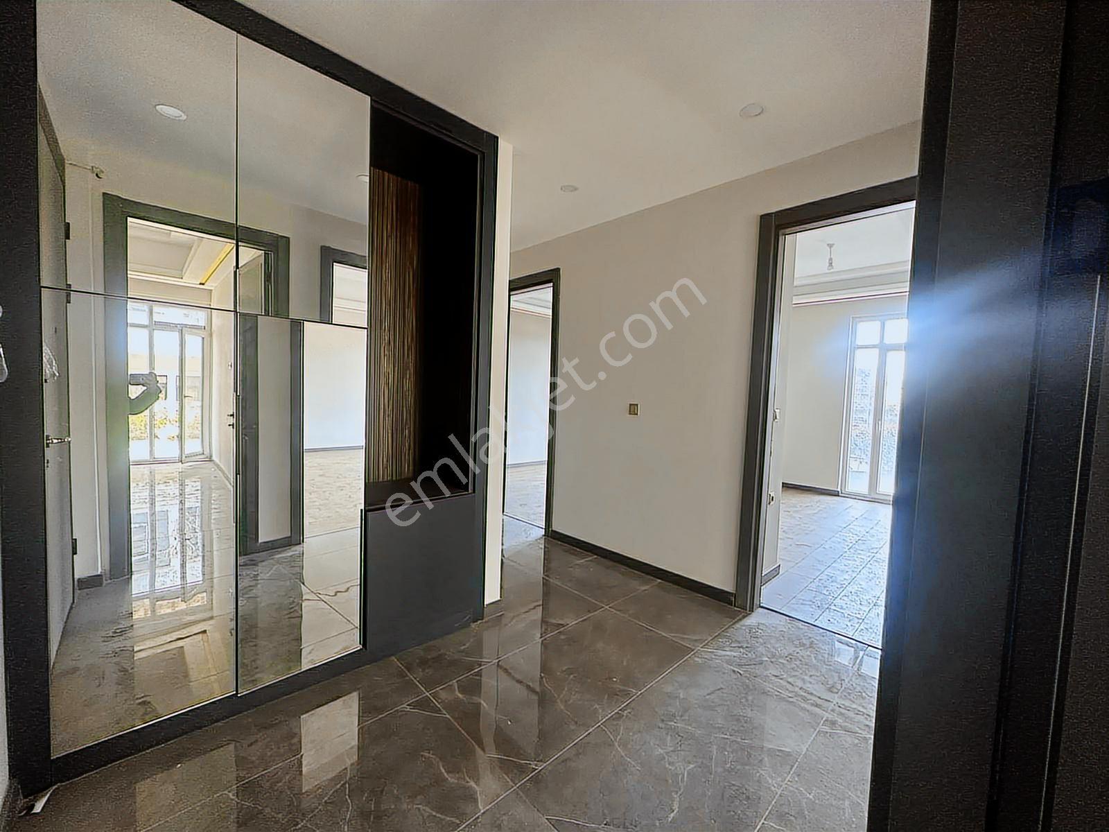 Zeray Mahal 2+1 Köşe Çift Cephe Bahçeli Satılık Daire - Görsel 15