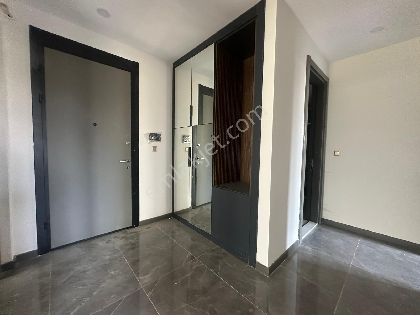 Zeray Mahal 2+1 Köşe Çift Cephe Bahçeli Satılık Daire - Görsel 25