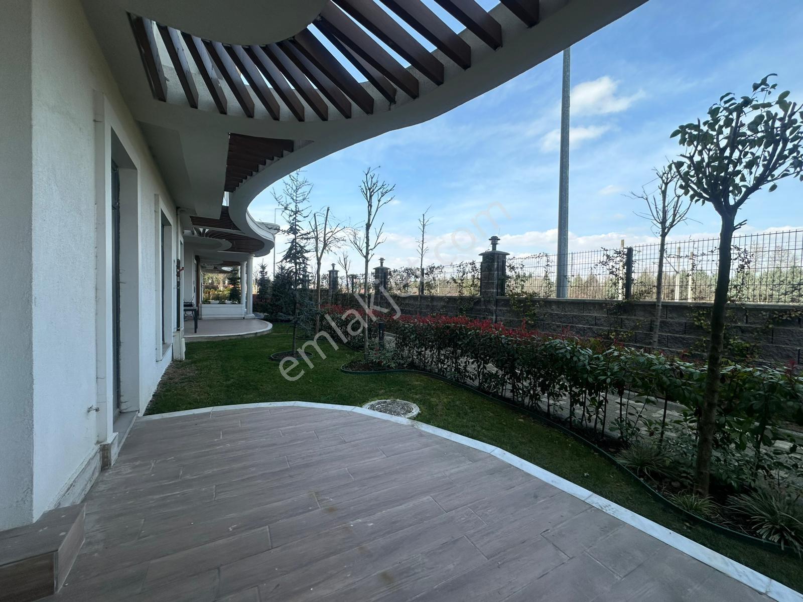 Zeray Mahal 2+1 Köşe Çift Cephe Bahçeli Satılık Daire - Görsel 12
