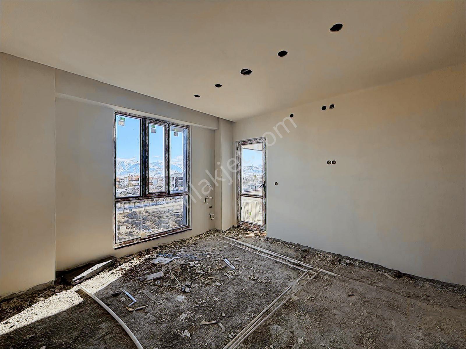 Remax Dem'den Demirkent Mahallesinde Satılık 3+1 Daire - Görsel 12