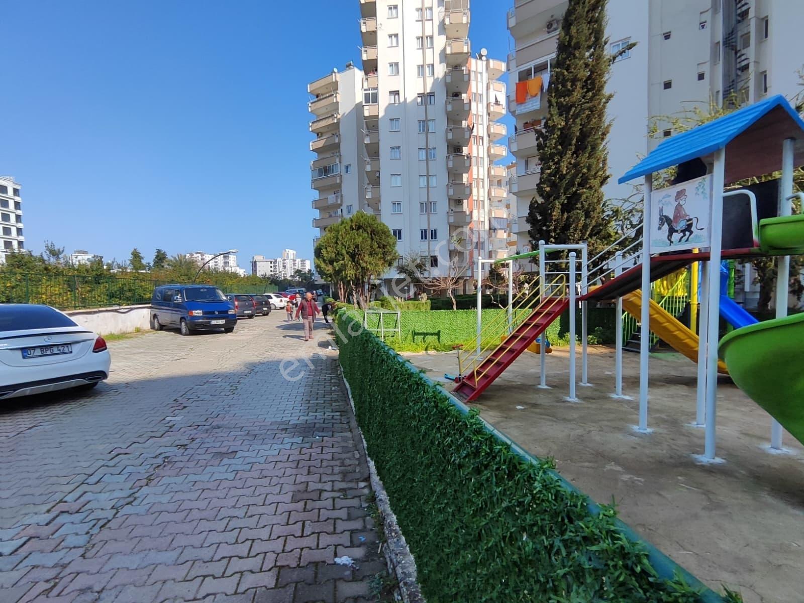 Thor'dan Kiralık Mezitli Davultepe'de 3+1 Havuzlu Geniş Daire - Görsel 3