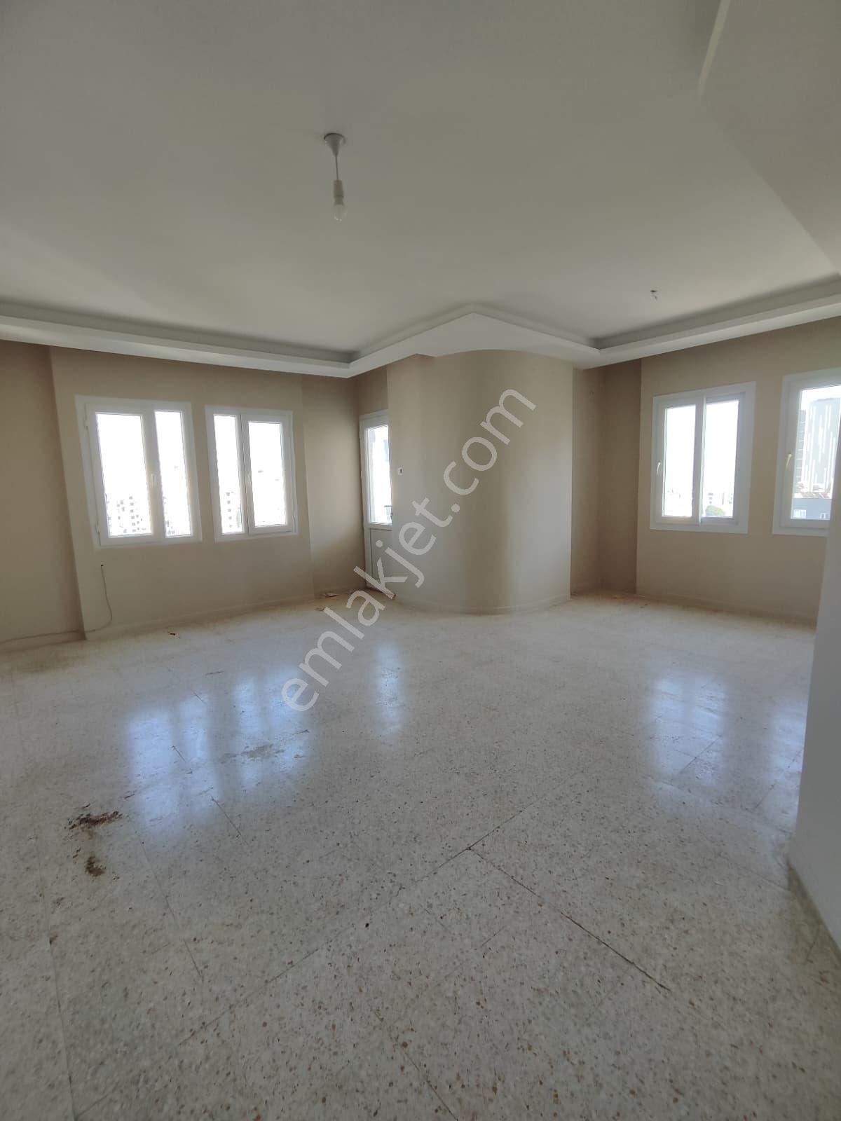 Thor'dan Kiralık Mezitli Davultepe'de 3+1 Havuzlu Geniş Daire - Görsel 11