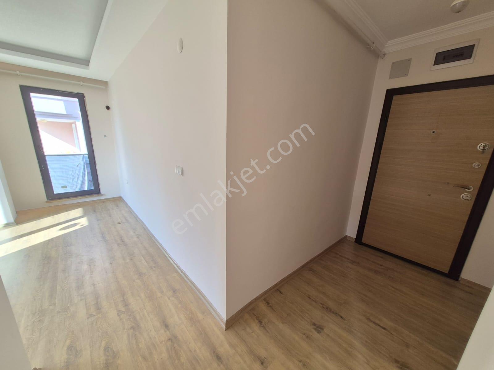 Delux'den Cumhuriyet Mah.'de Yeni Emniyete Yakın 1+1 Kiralık - Görsel 8