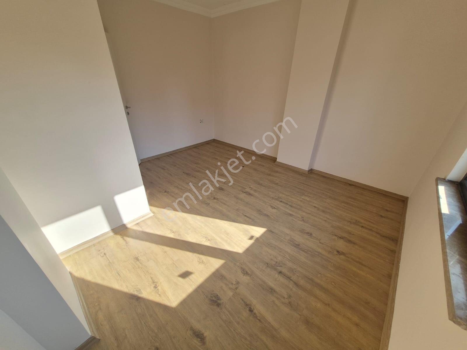 Delux'den Cumhuriyet Mah.'de Yeni Emniyete Yakın 1+1 Kiralık - Görsel 13