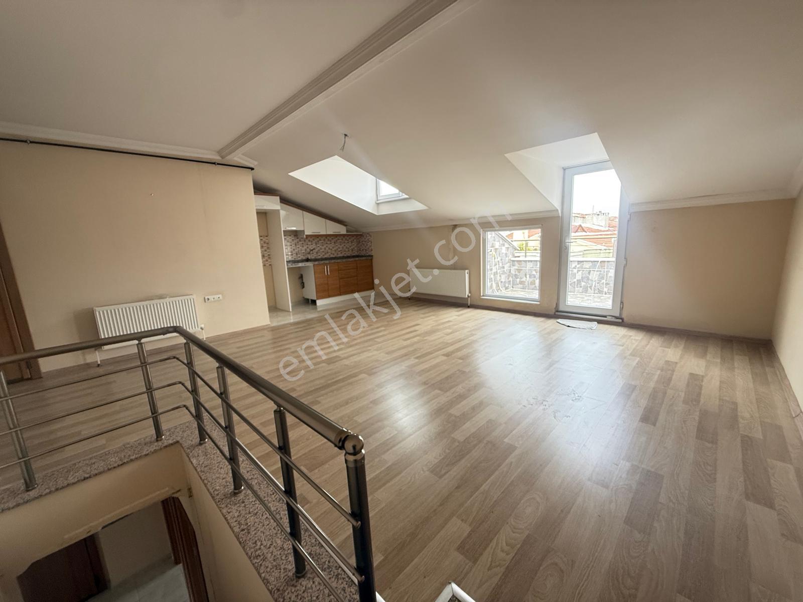 Barış'tan Tepeüstü Merkezde 225 M2 Kocaman Dubleks (otoparklı) - Görsel 4