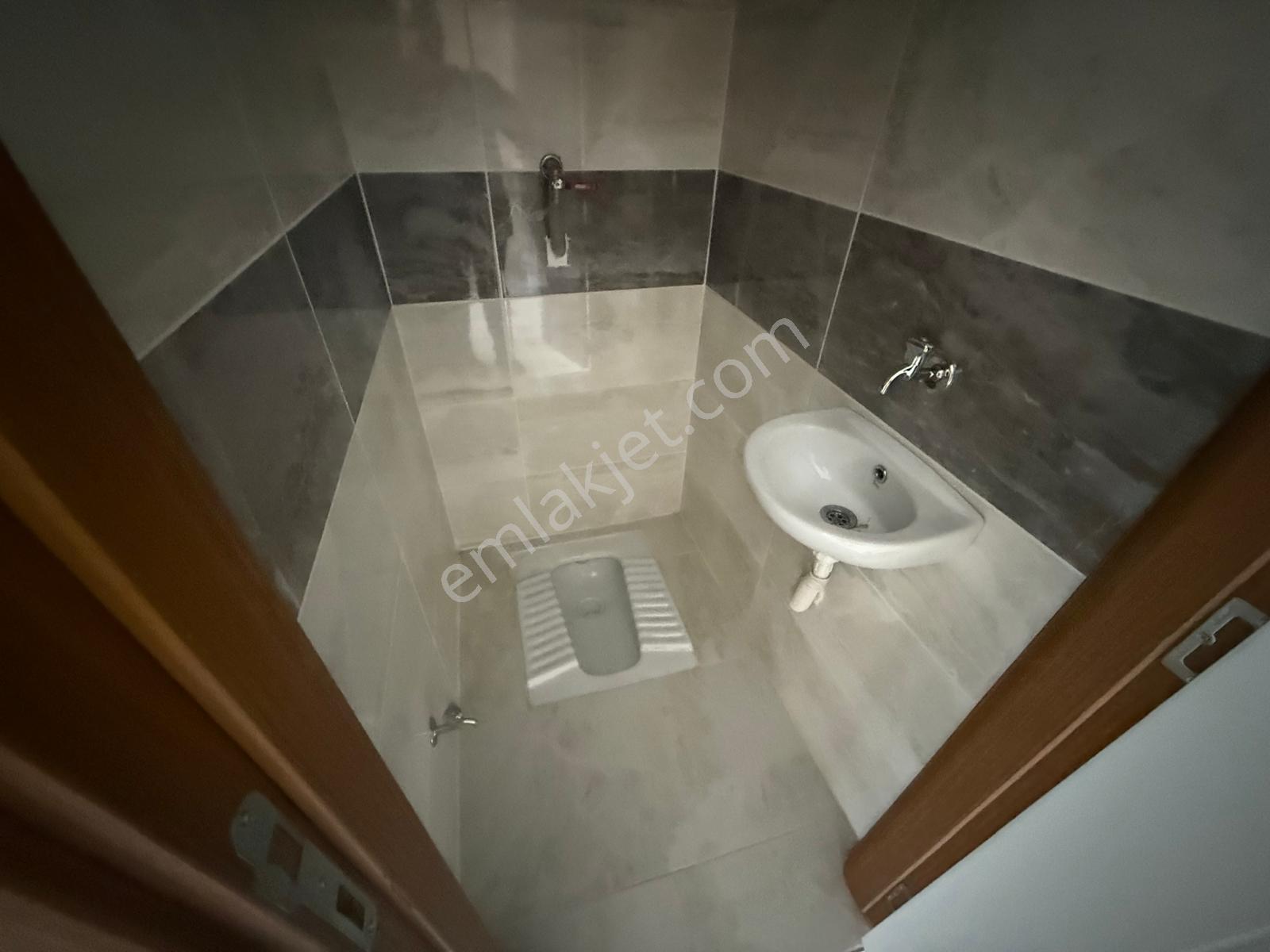 Barış'tan Tepeüstü Merkezde 225 M2 Kocaman Dubleks (otoparklı) - Görsel 26