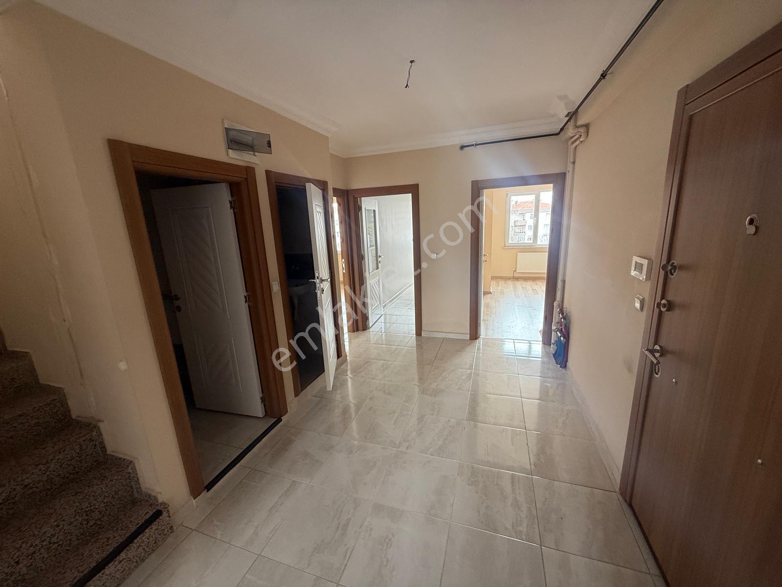 Barış'tan Tepeüstü Merkezde 225 M2 Kocaman Dubleks (otoparklı) - Görsel 21