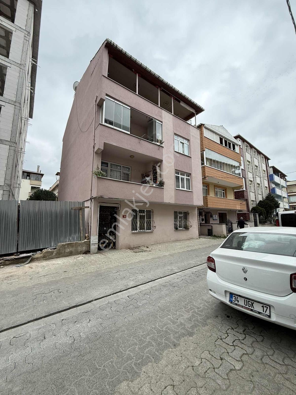 Kayışdağ Mah. Pembegül Sokak Katta Tek Daire. 2+1.100 M2,3 Kat - Görsel 23