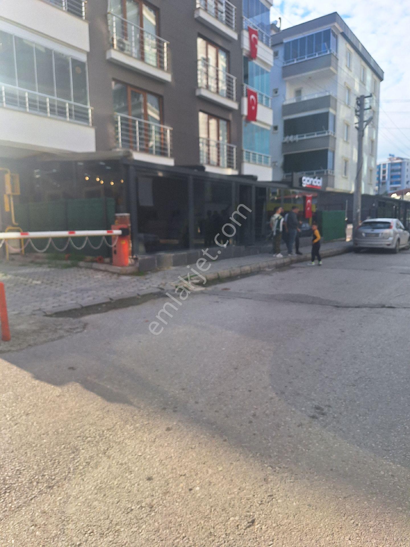 Atakent Mahallesinde Tamamına Kredı Imkanı Olan Satılık Yuksek Kıra Getirili - Görsel 18