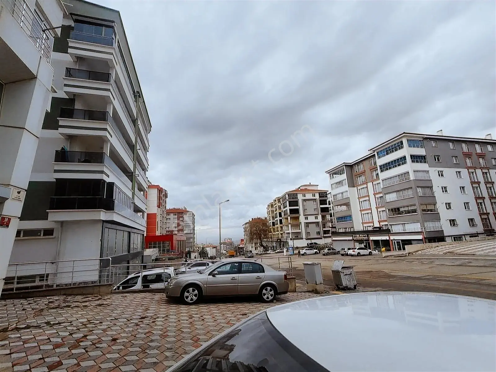 Yılmazer'den 1762 Cadde Üzeri Kepenkli Düz Zemin 160 M2 Kiralık! - Görsel 3
