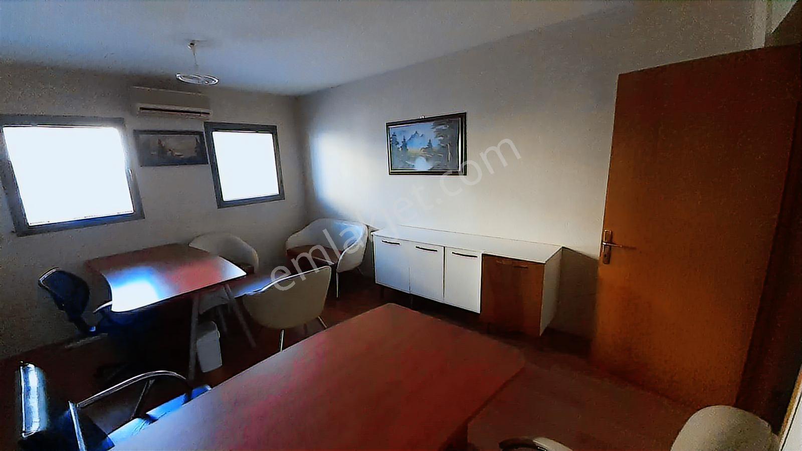 Karşıyaka Çarşı'da Eşyalı Kiralık Ofis - Görsel 5
