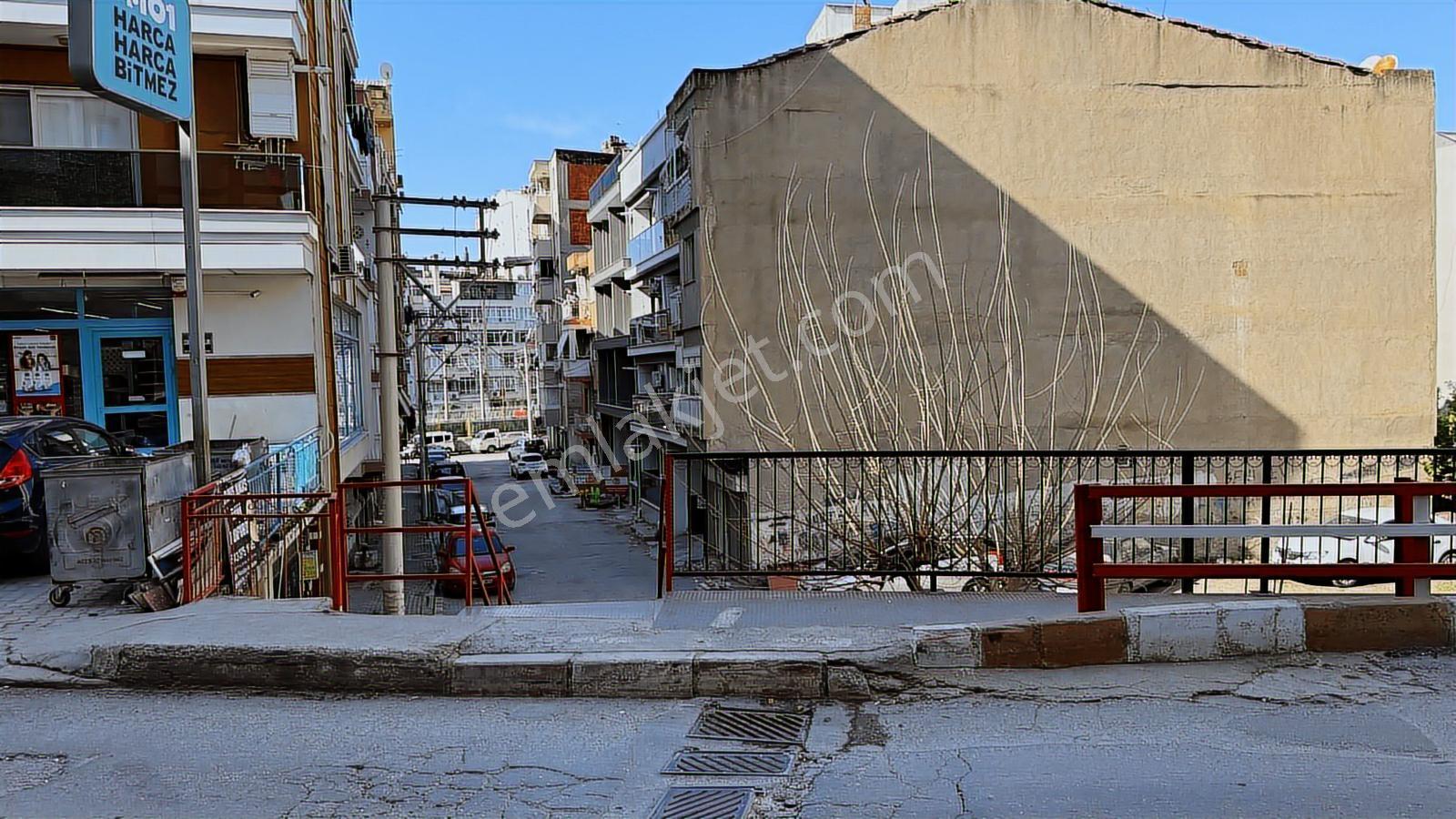 Bayraklı'da Merkezi Konumda Kiralık Dükkan - Görsel 15