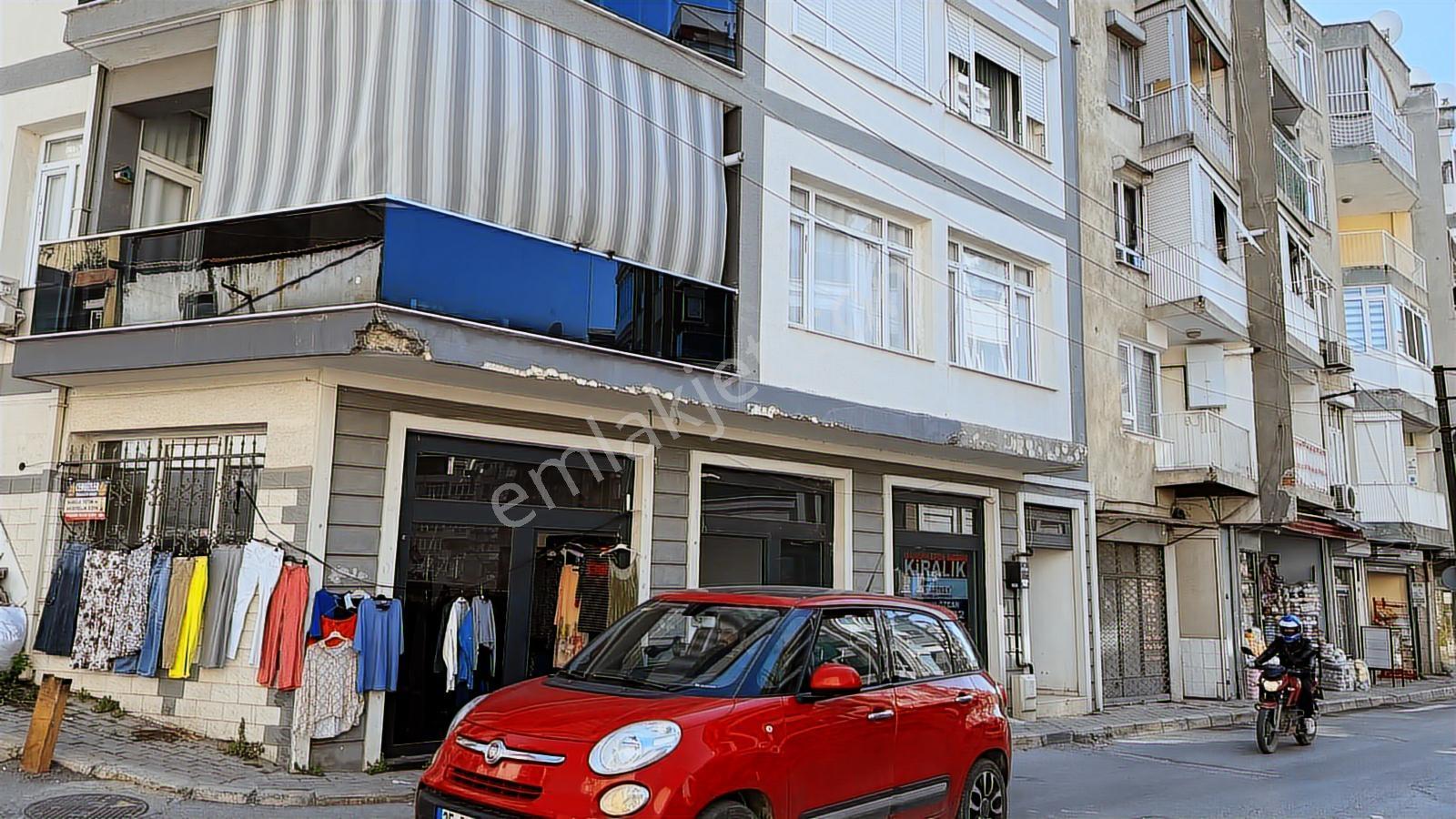 Bayraklı'da Merkezi Konumda Kiralık Dükkan - Görsel 23