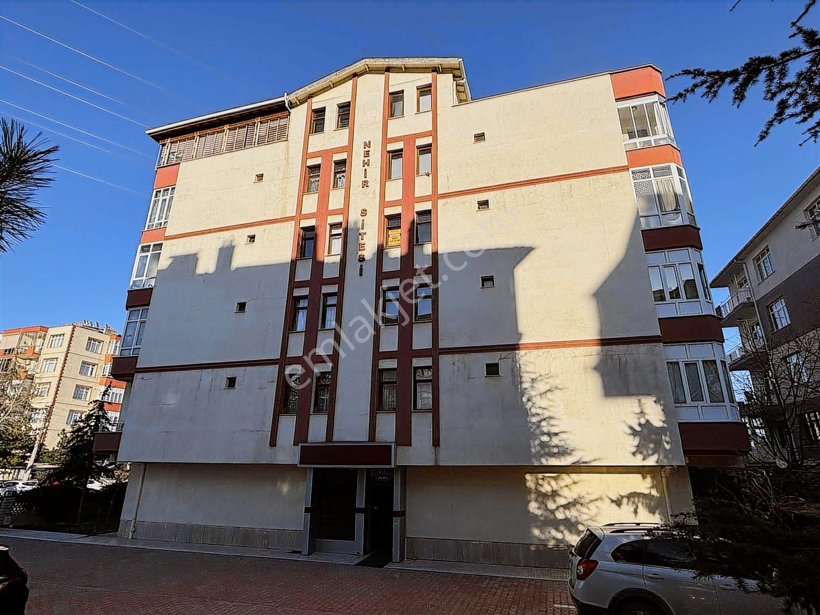 Meram Melikşahta 200m² Bakımlı Geniş Ve Ferah 4+1 Aile Dairesi - Görsel 5