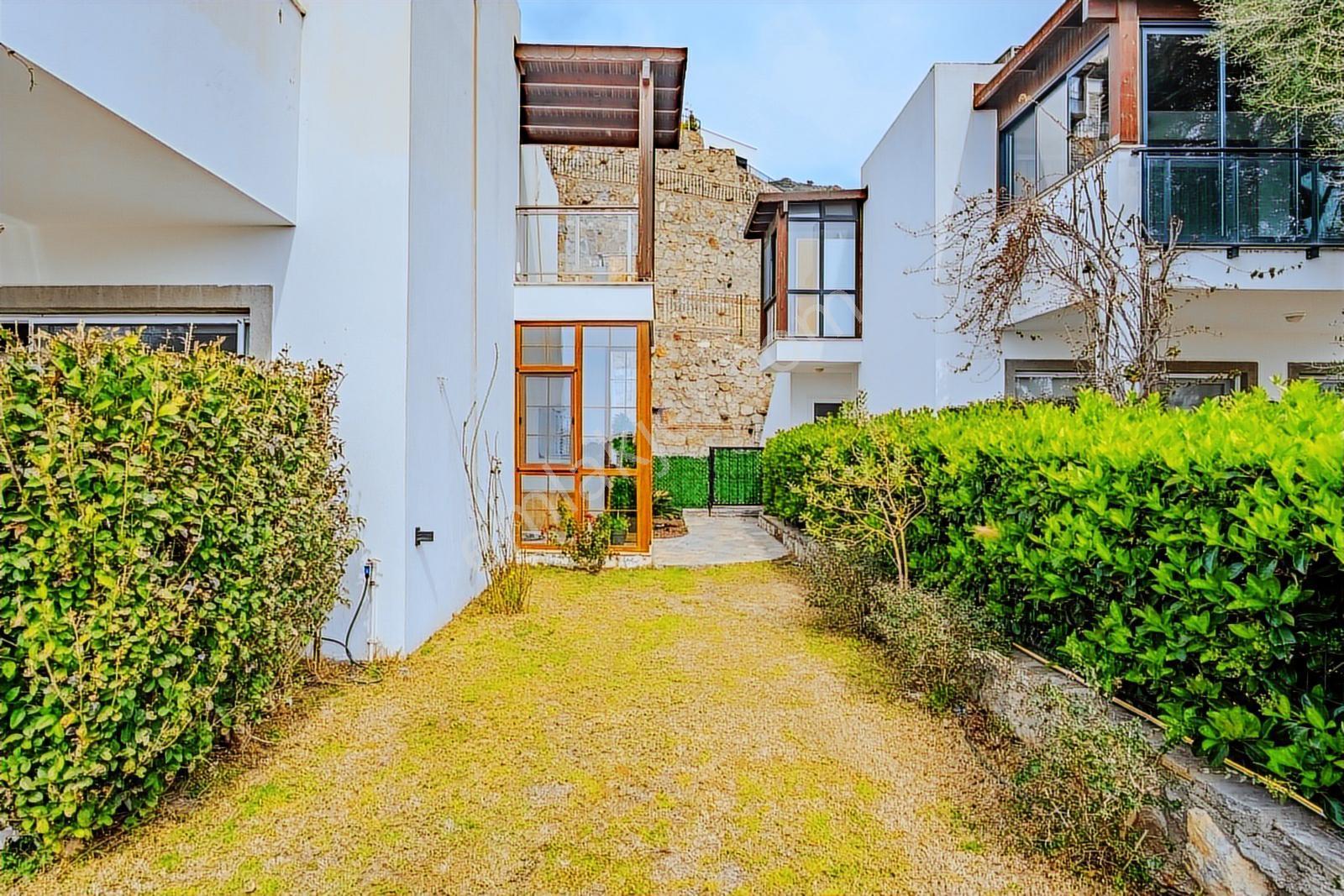 Bodrum Gümüşlük Bahçeli Ve Deniz Manzaralı Satılık Daire - Görsel 17