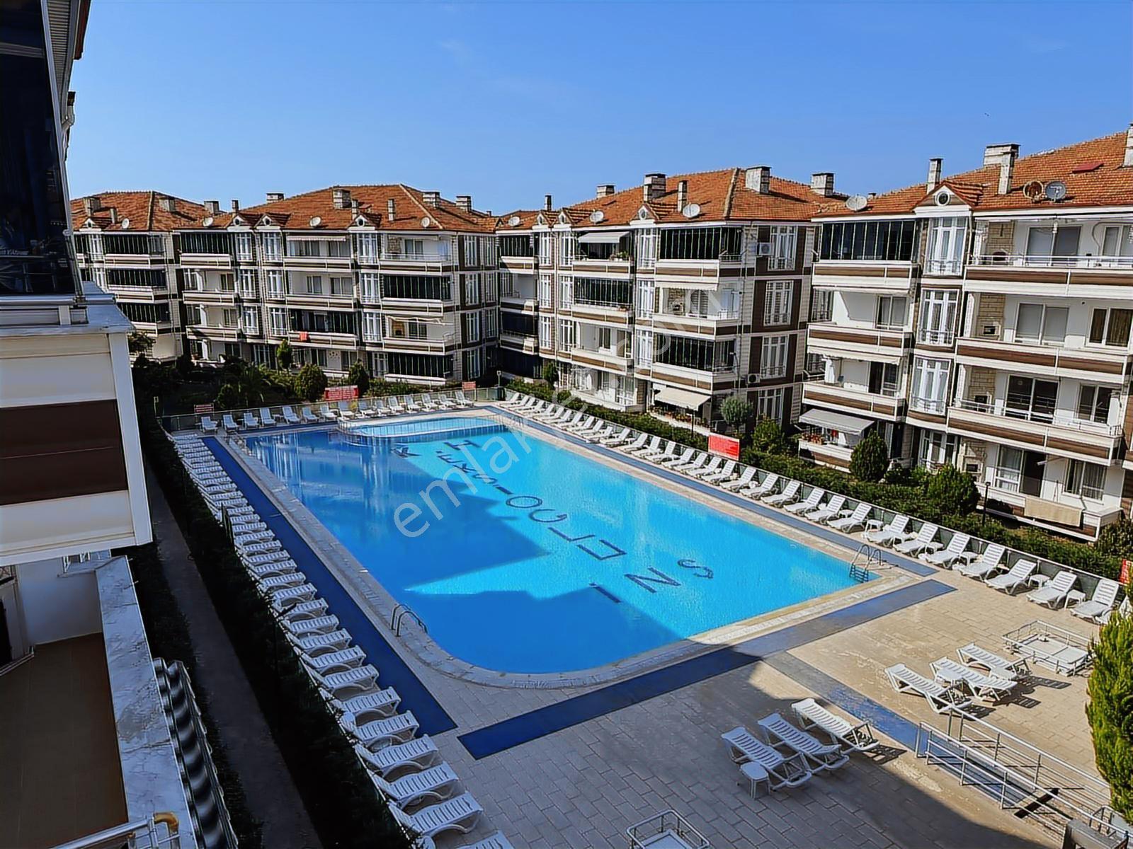 ***fırsat 2+1 Çift Havuzlu Sahile 200 M Eşyalı Yazlık Daire ****