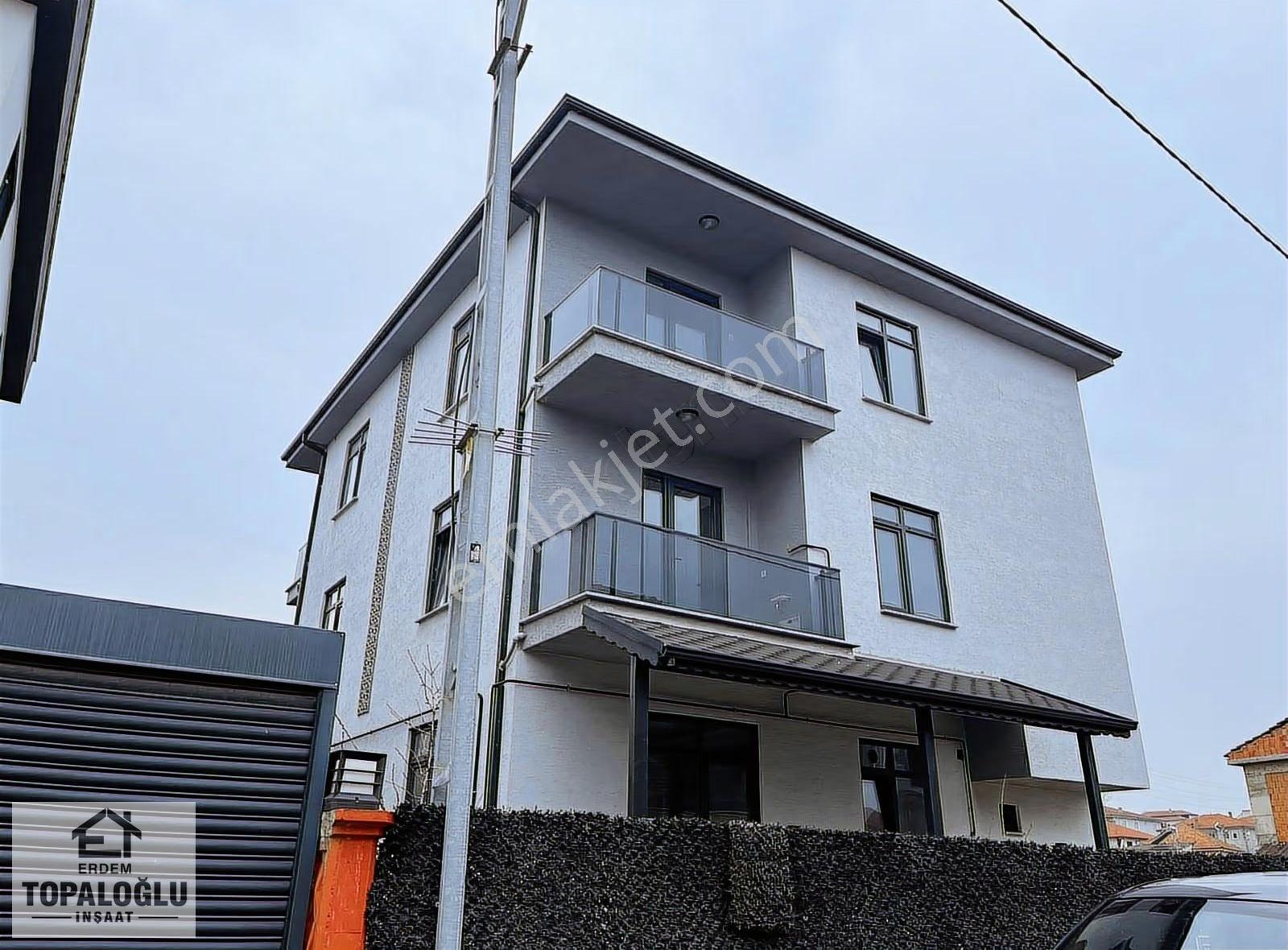 Karasu Merkezde Ultra Lüks Dizayn "sıfır" 4+1 Müstakil Villa