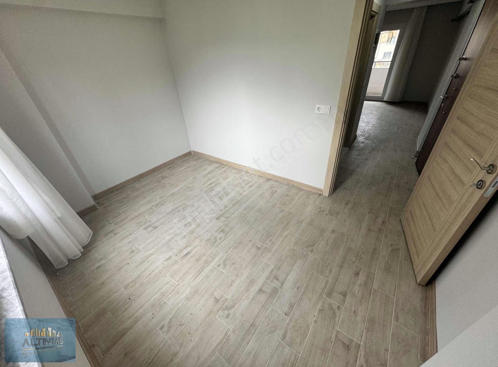 Üniversiteye Komşu Koridorlu Orta Kat Ekstralı Satılık 1+1 - Görsel 15