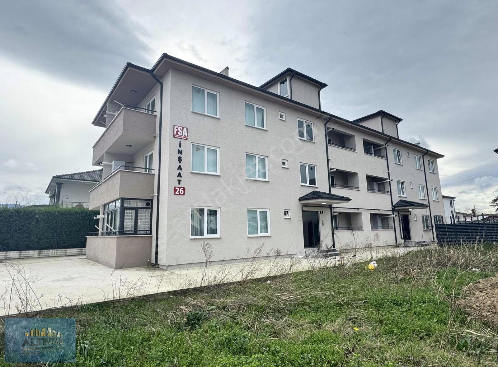 Üniversiteye Komşu Koridorlu Orta Kat Ekstralı Satılık 1+1 - Görsel 2