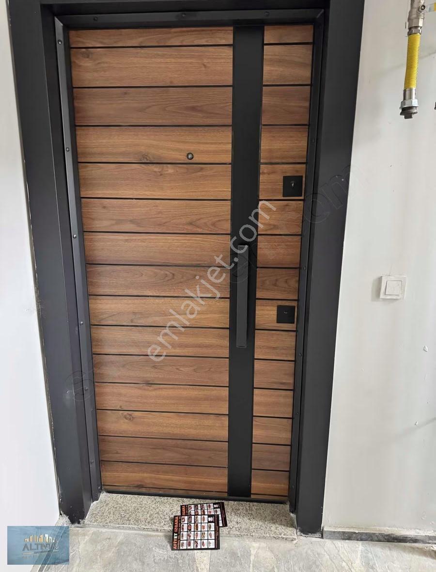 Üniversiteye Komşu Koridorlu Orta Kat Ekstralı Satılık 1+1 - Görsel 8
