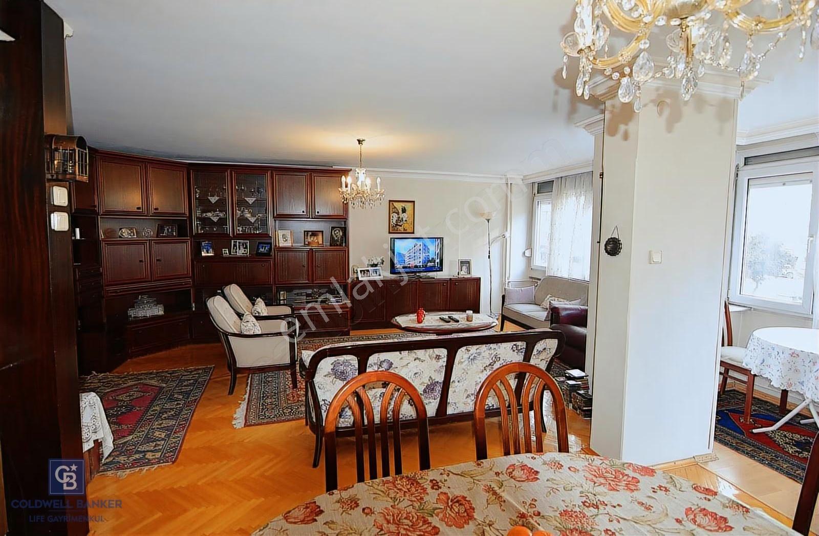 Konak Güzelyalı İnönü Caddesi Üzerinde Arakat 3+1 Daire - Görsel 4