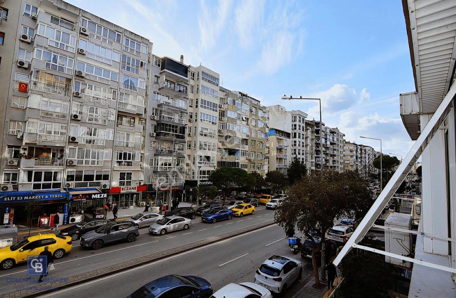 Konak Güzelyalı İnönü Caddesi Üzerinde Arakat 3+1 Daire - Görsel 8