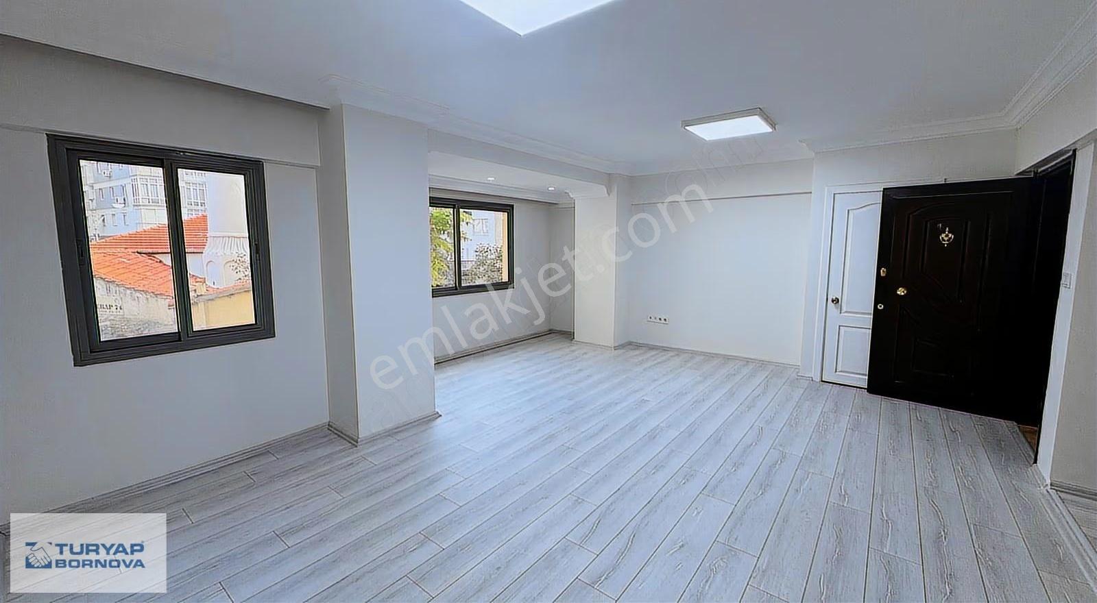 Bornova Merkez'de Öztürk İş Merkezi'nde Satılık 1+0 Ofis - Görsel 6