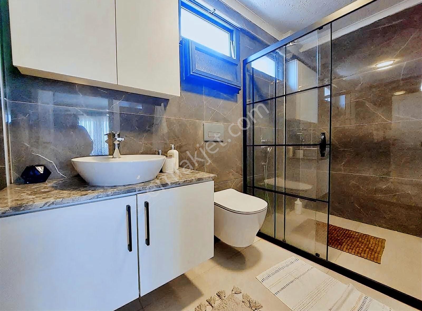 Seydikemer Gerişburnu'nda Havuzlu, Prestijli 4+1 Villa - Görsel 21