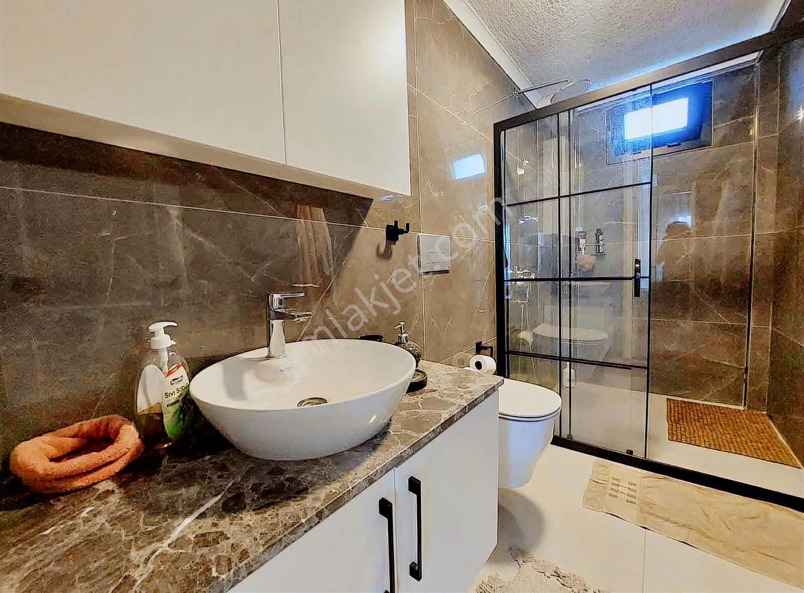 Seydikemer Gerişburnu'nda Havuzlu, Prestijli 4+1 Villa - Görsel 10