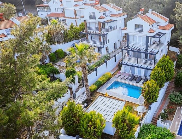 Ölüdeniz Manzaralı / Tamamen Yenilenmiş 6+1 Lüks Villa - Görsel 23