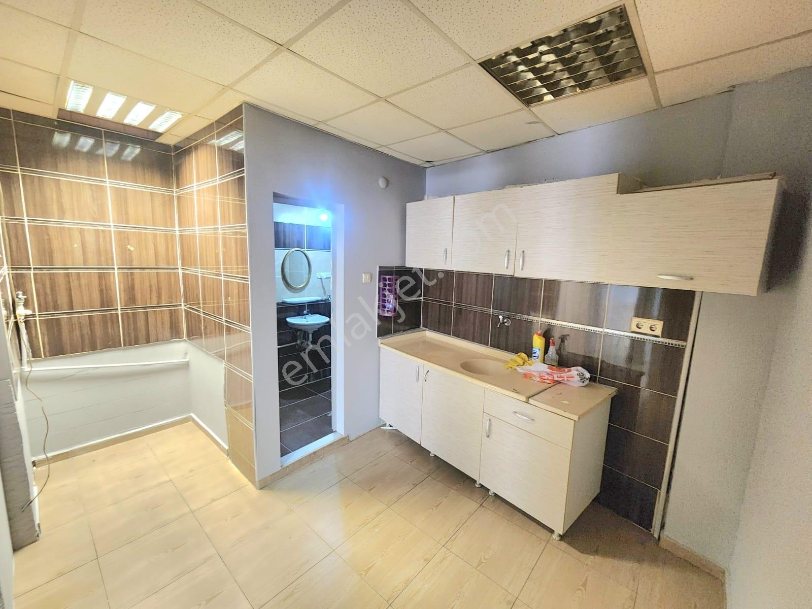 K.yaka Lisesi Yakını Mutfak Banyo Wc'li 35 M2 - Görsel 7
