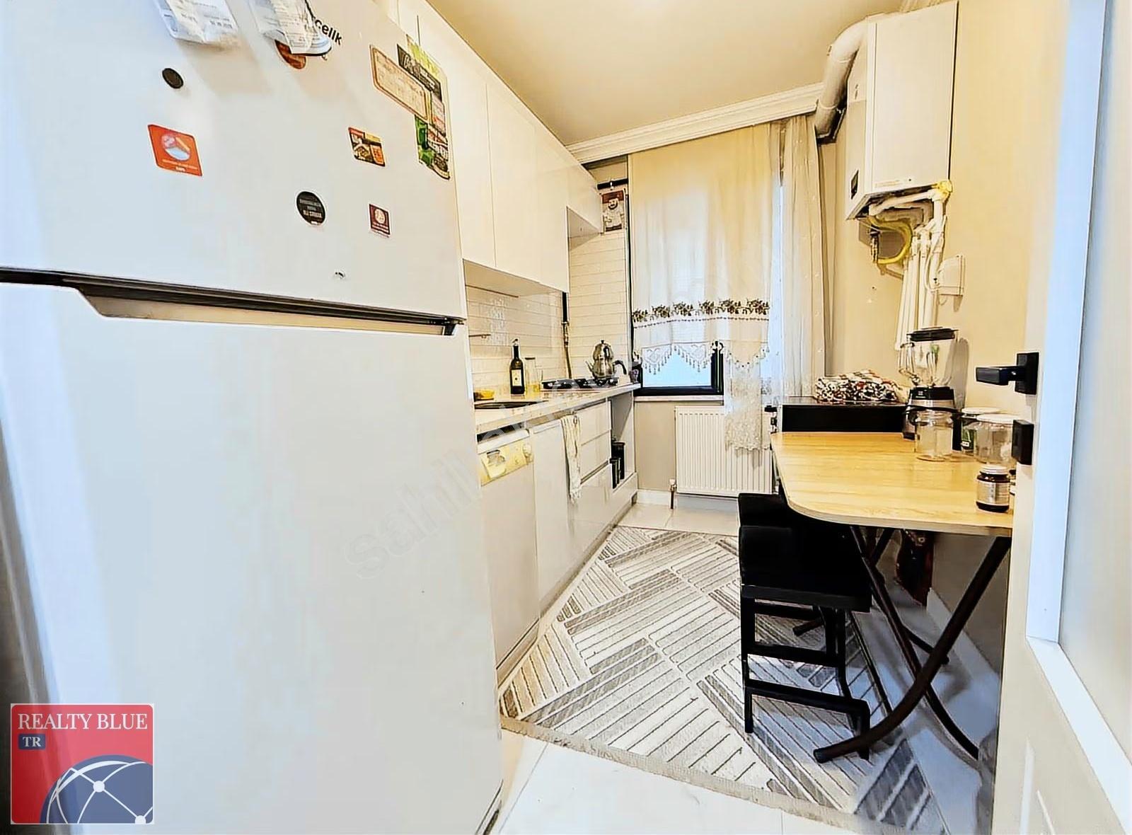 Satılık Daire (2+1) Site'de Cadde Üstü - Görsel 2