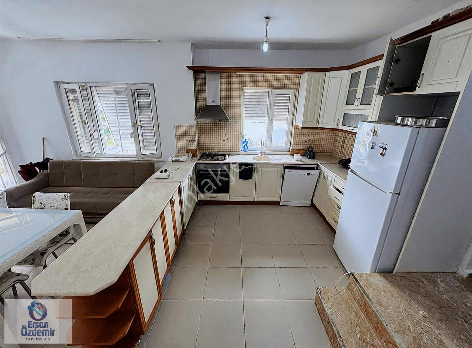 Ersan Özdemir İnşaattan Güre'de Site İçi Çift Banyolu 3+1 Villa - Görsel 16