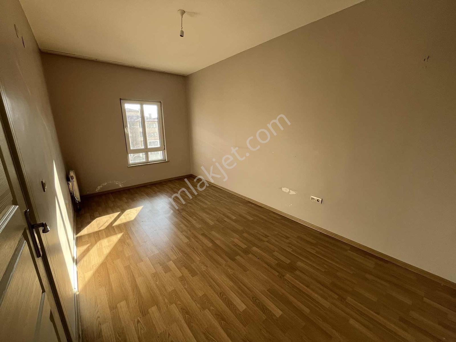 Remax Dem'den Ula Toki'de İçi Yapılı Güney Cephe 3+1 Daire - Görsel 19