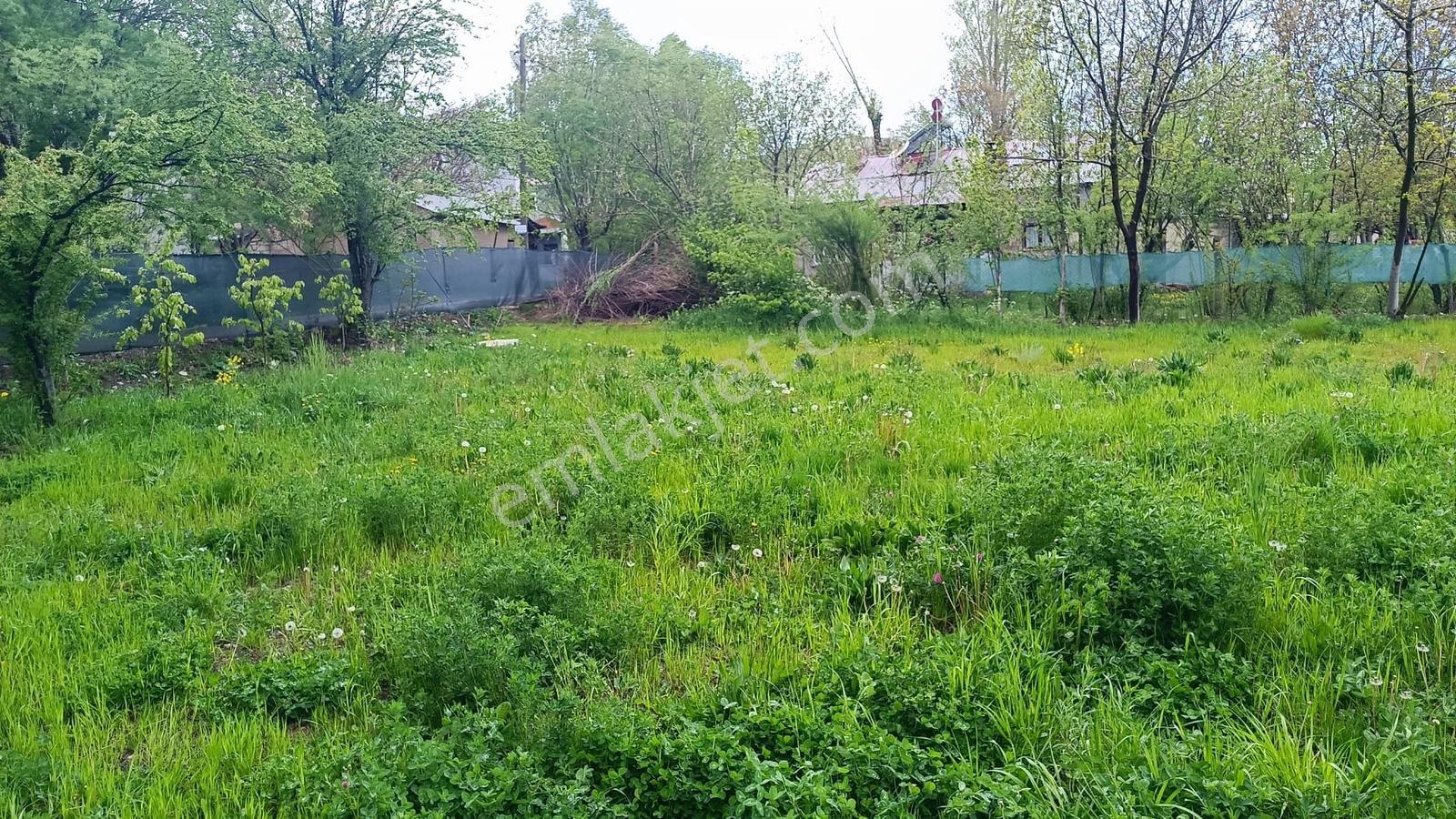 Gevaş Merkezda Satılık 950 Metre Kare İmarlı Arsa - Görsel 4