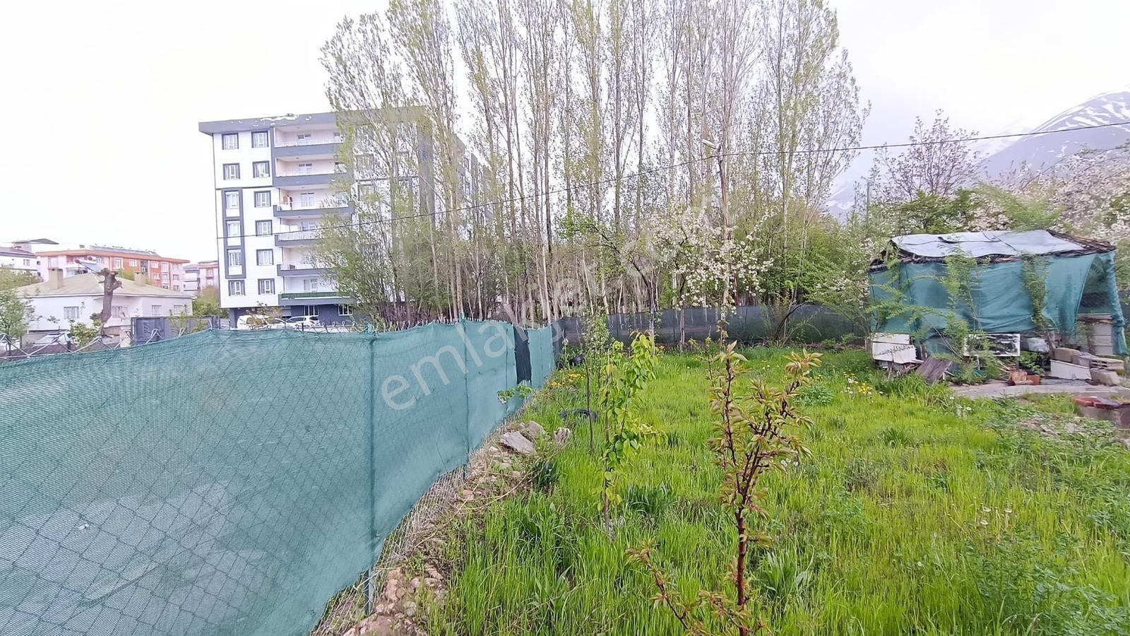 Gevaş Merkezda Satılık 950 Metre Kare İmarlı Arsa - Görsel 7