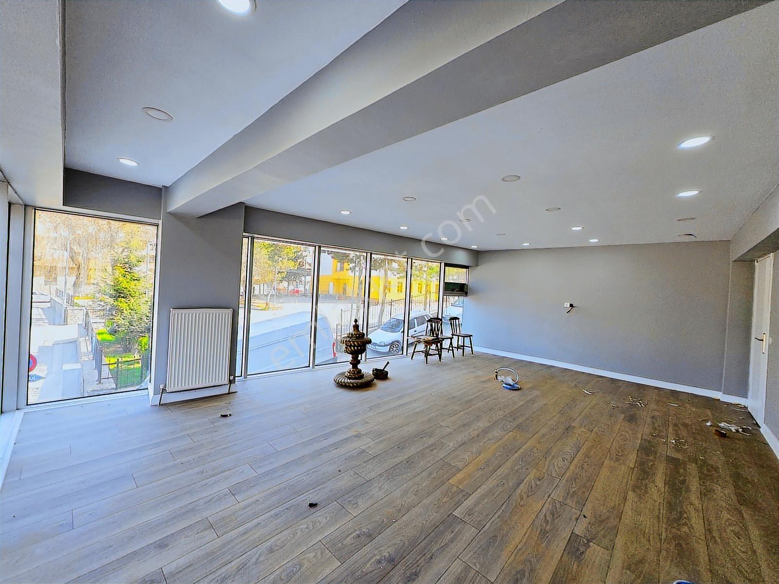 »garanti Emlak'tan Şehir Merkezinde, 300 M² Emsalsiz Bir Dükkan« - Görsel 21