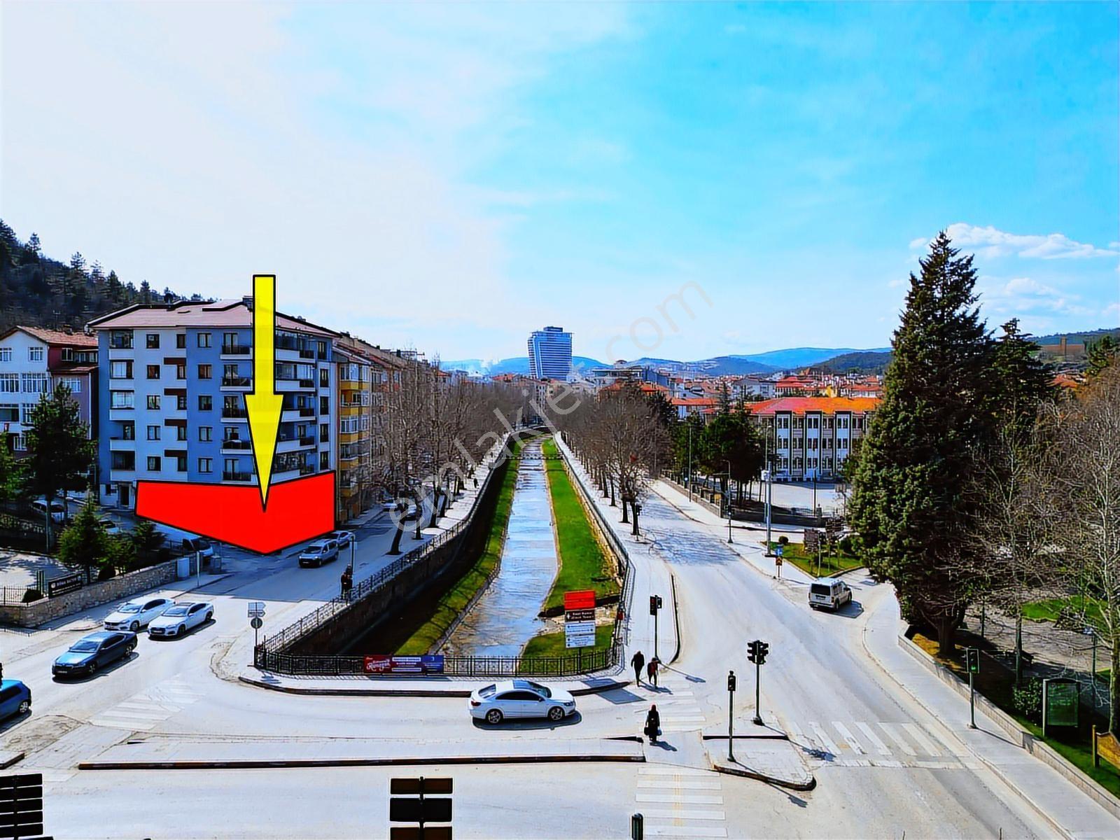 »garanti Emlak'tan Şehir Merkezinde, 300 M² Emsalsiz Bir Dükkan«