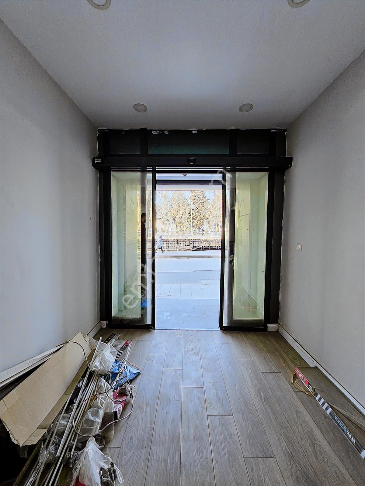 »garanti Emlak'tan Şehir Merkezinde, 300 M² Emsalsiz Bir Dükkan« - Görsel 29