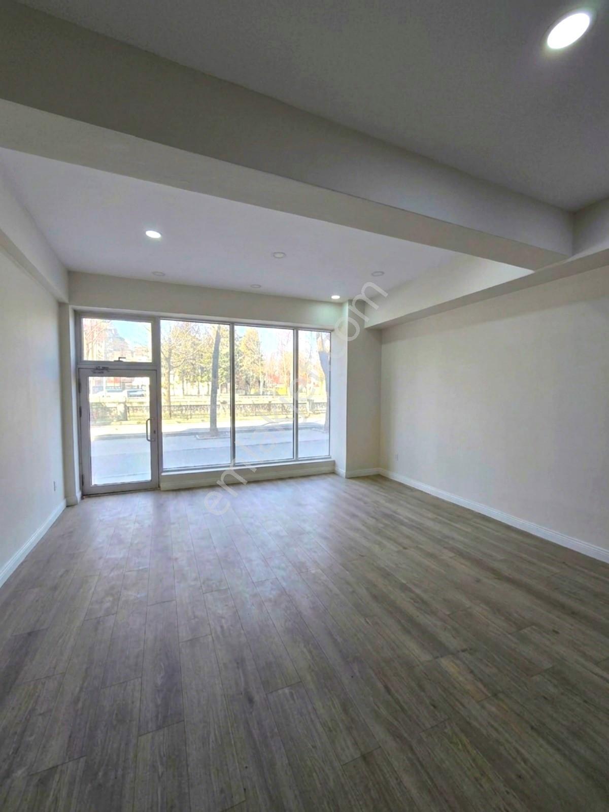»garanti Emlak'tan Şehir Merkezinde, 300 M² Emsalsiz Bir Dükkan« - Görsel 17