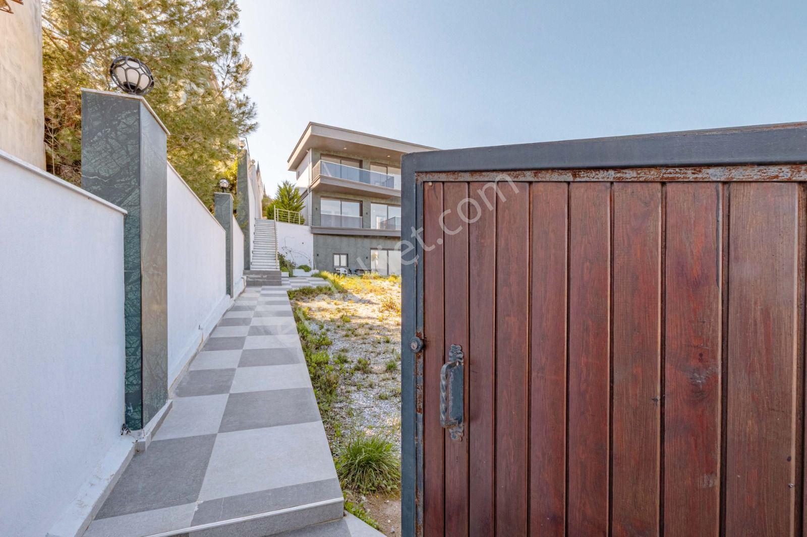 Milas Boğaziçi'nde Full Deniz Manzaralı Tam Müstakil Villa. - Görsel 14
