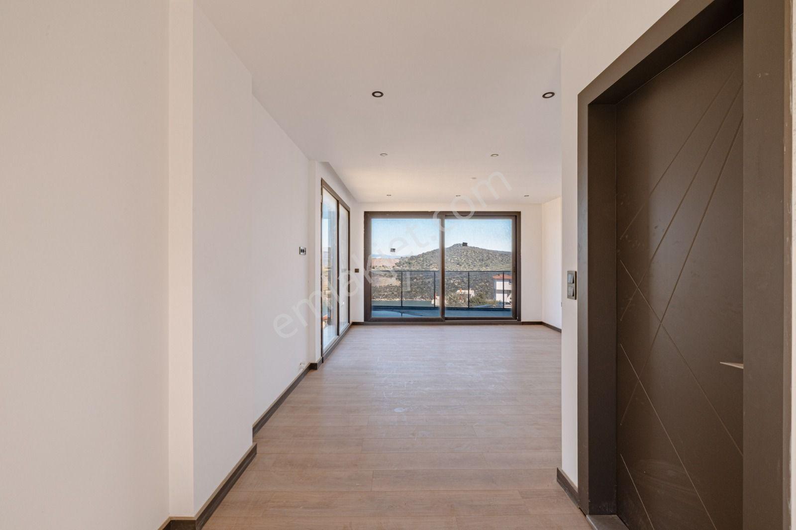 Milas Boğaziçi'nde Full Deniz Manzaralı Tam Müstakil Villa. - Görsel 29