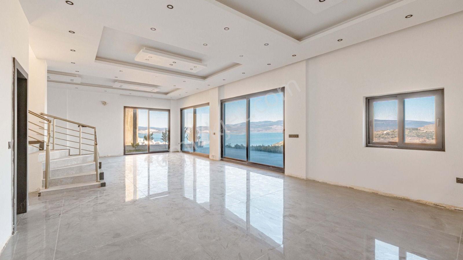 Milas Boğaziçi'nde Full Deniz Manzaralı Tam Müstakil Villa. - Görsel 21