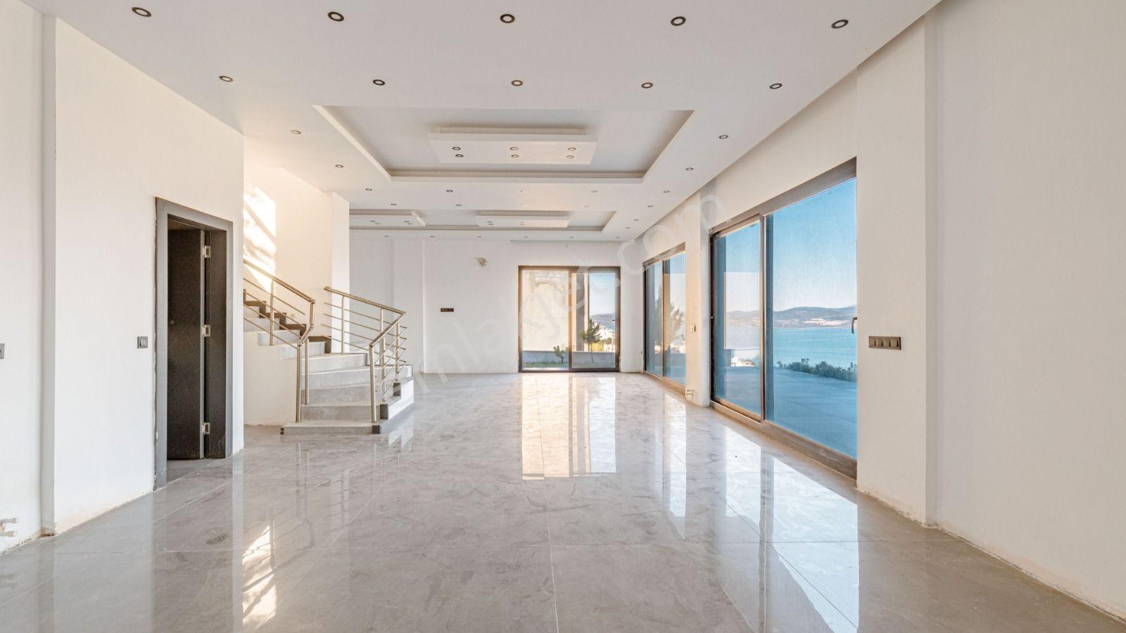 Milas Boğaziçi'nde Full Deniz Manzaralı Tam Müstakil Villa. - Görsel 19