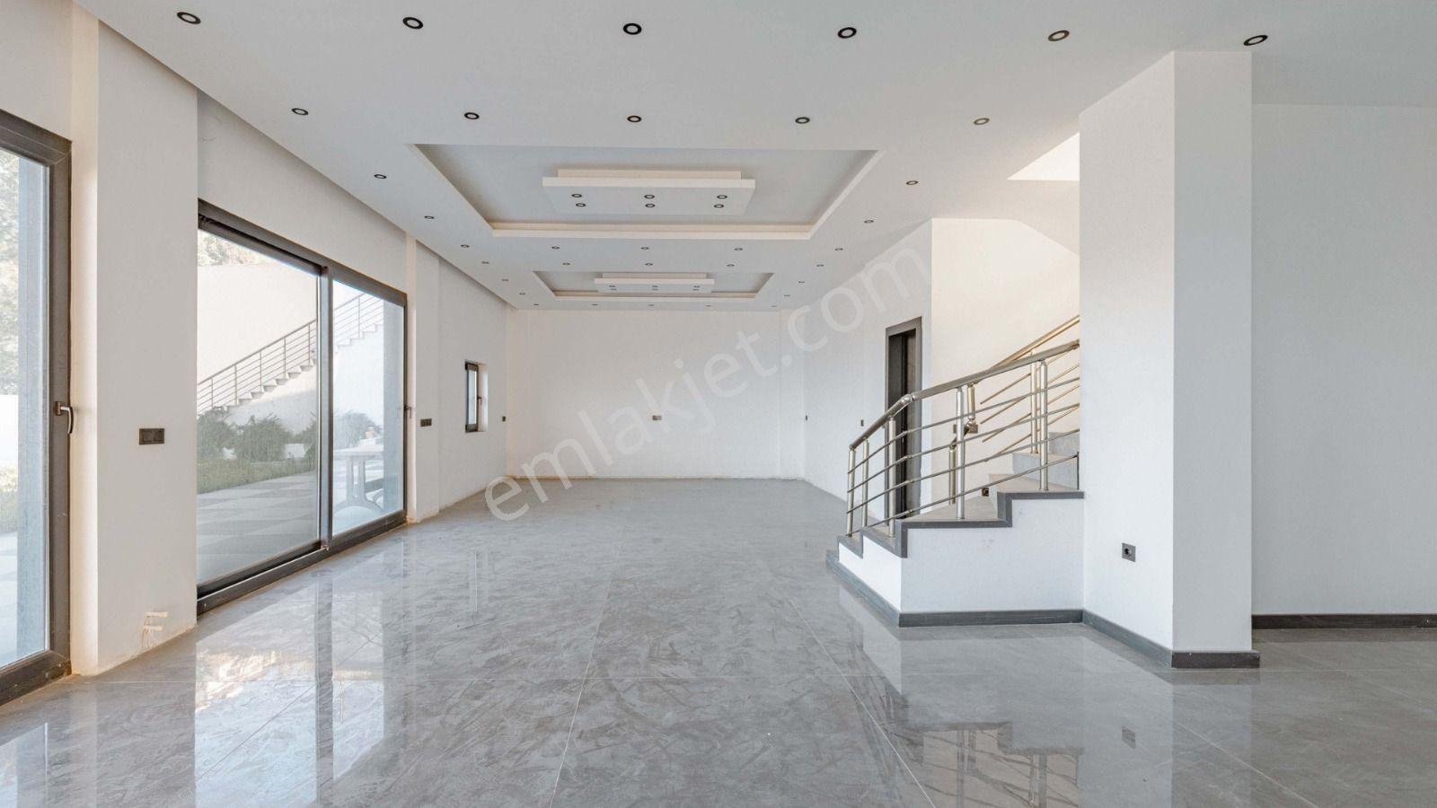 Milas Boğaziçi'nde Full Deniz Manzaralı Tam Müstakil Villa. - Görsel 22